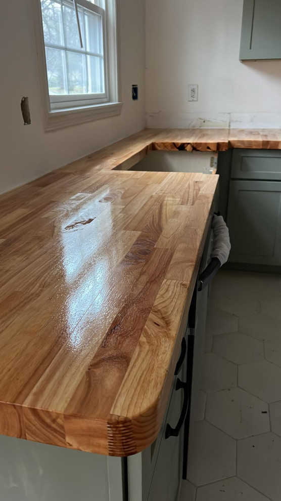 Kitchen Remodel – Custom Wood Countertops & Cabinet Refinishing