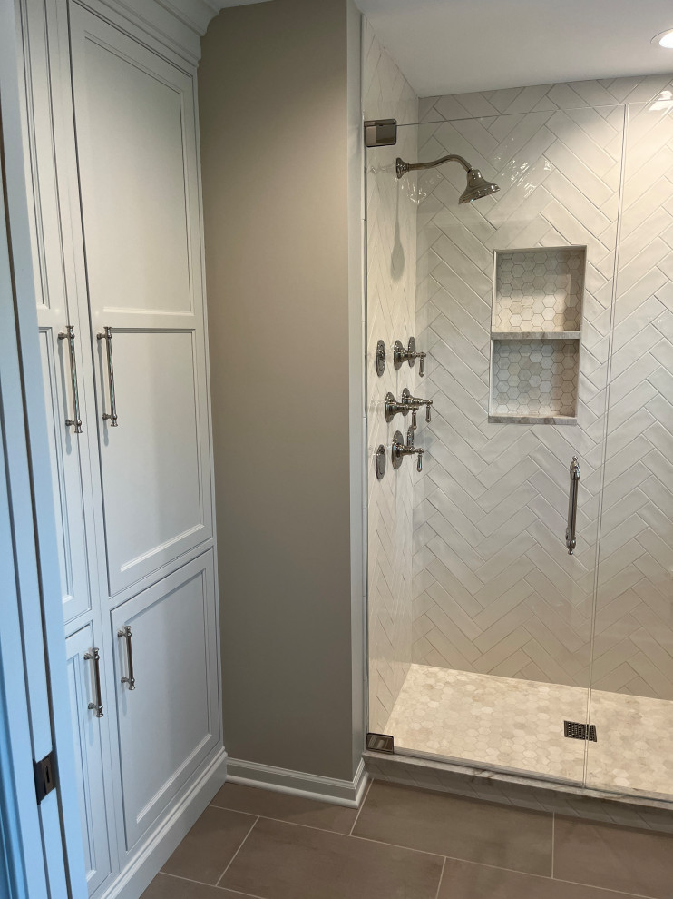 Best Shower Door for Shower with Body Jets