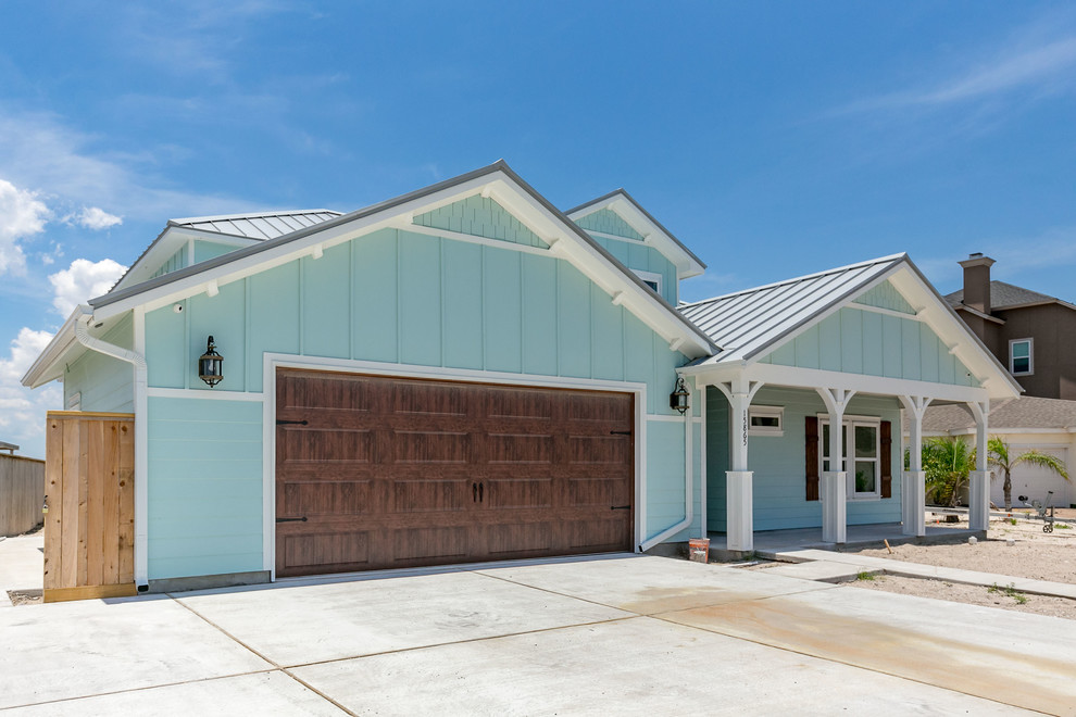 Example of a transitional exterior home design in Austin