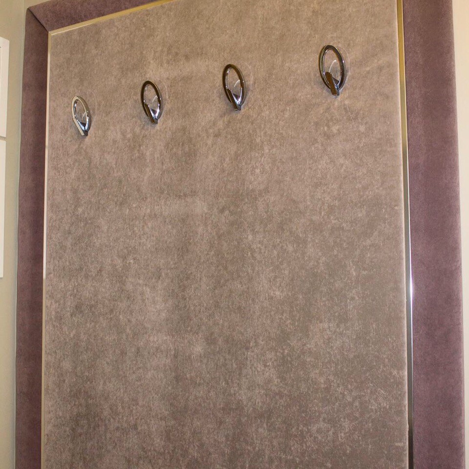 Мягкая стеновая панель - вешалка