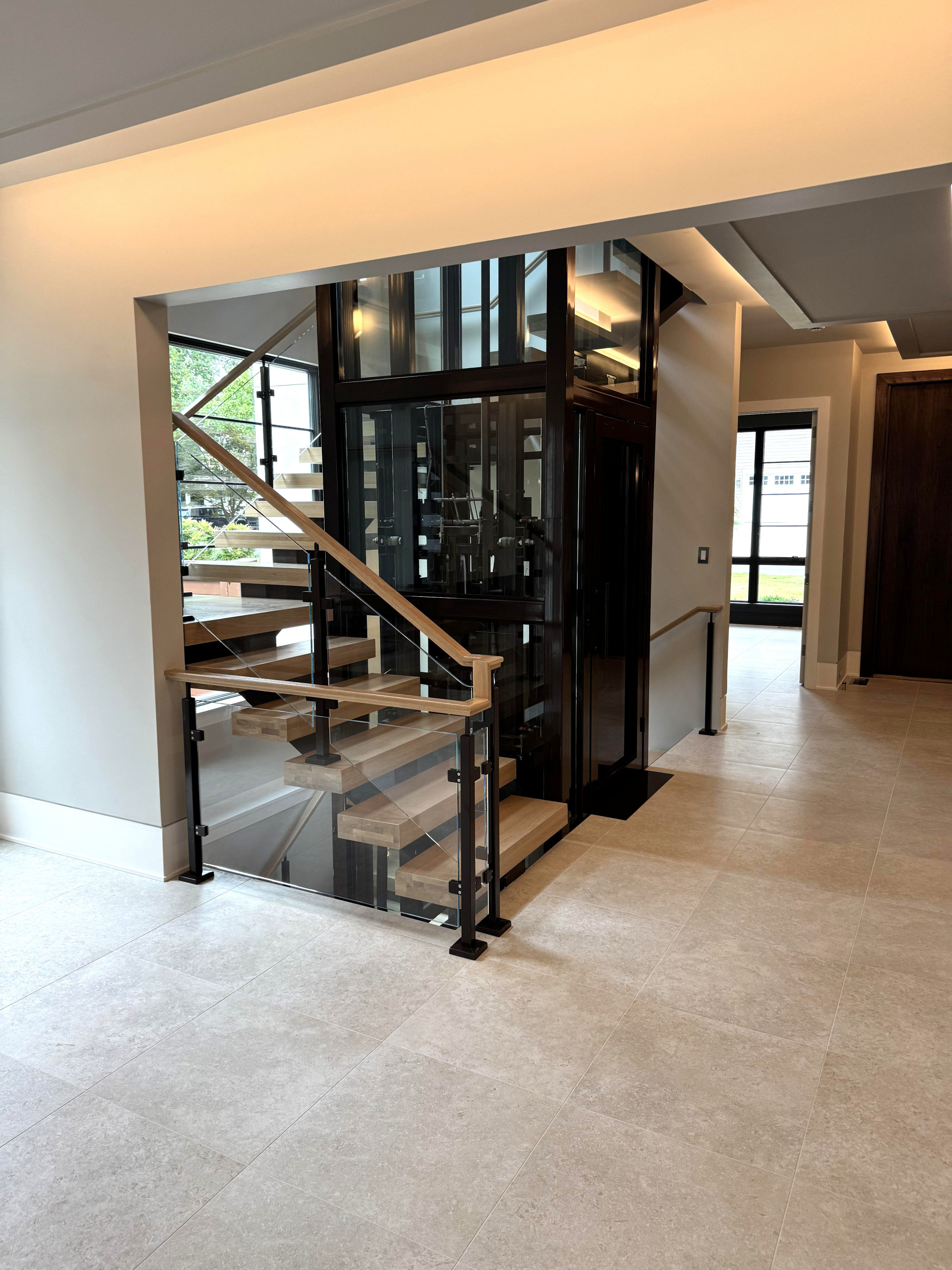 136_Modern Mono-Beam Encircling Glass Elevator, Bethesda, MD 20814