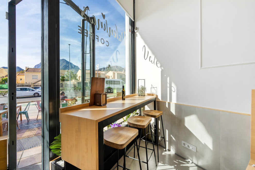 Design ideas for a contemporary family room in Alicante-Costa Blanca.