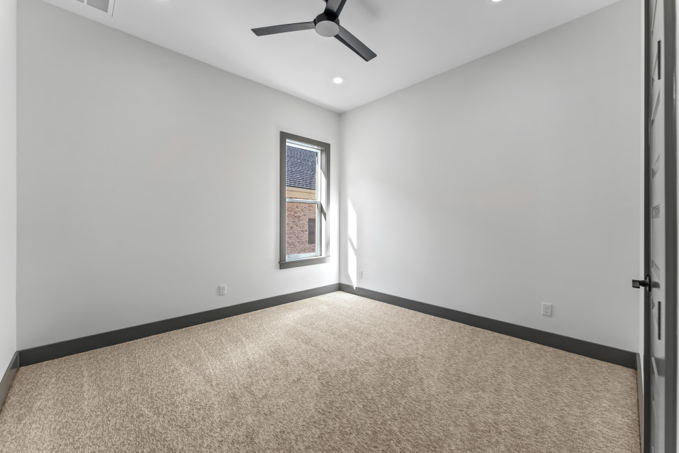 Inspiration for a transitional home design remodel in Miami