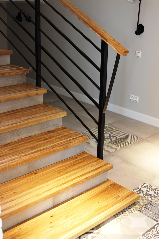 Лестница из дуба "рустик"