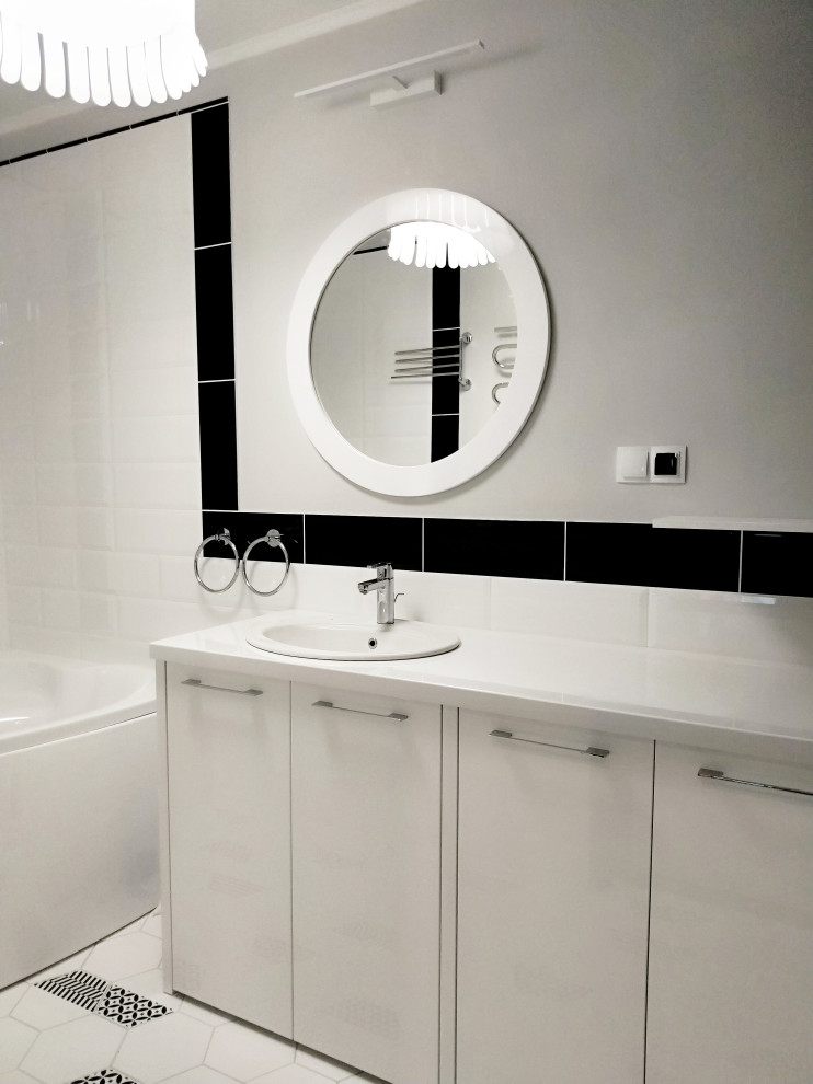 Графичная ванная комната