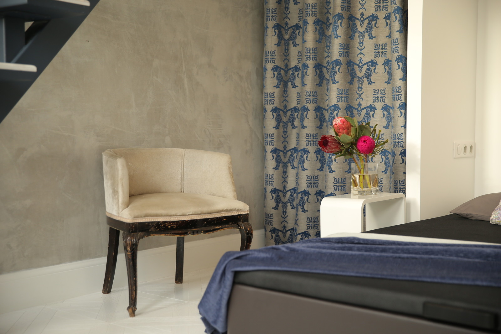 loft with Russian patterns for young man