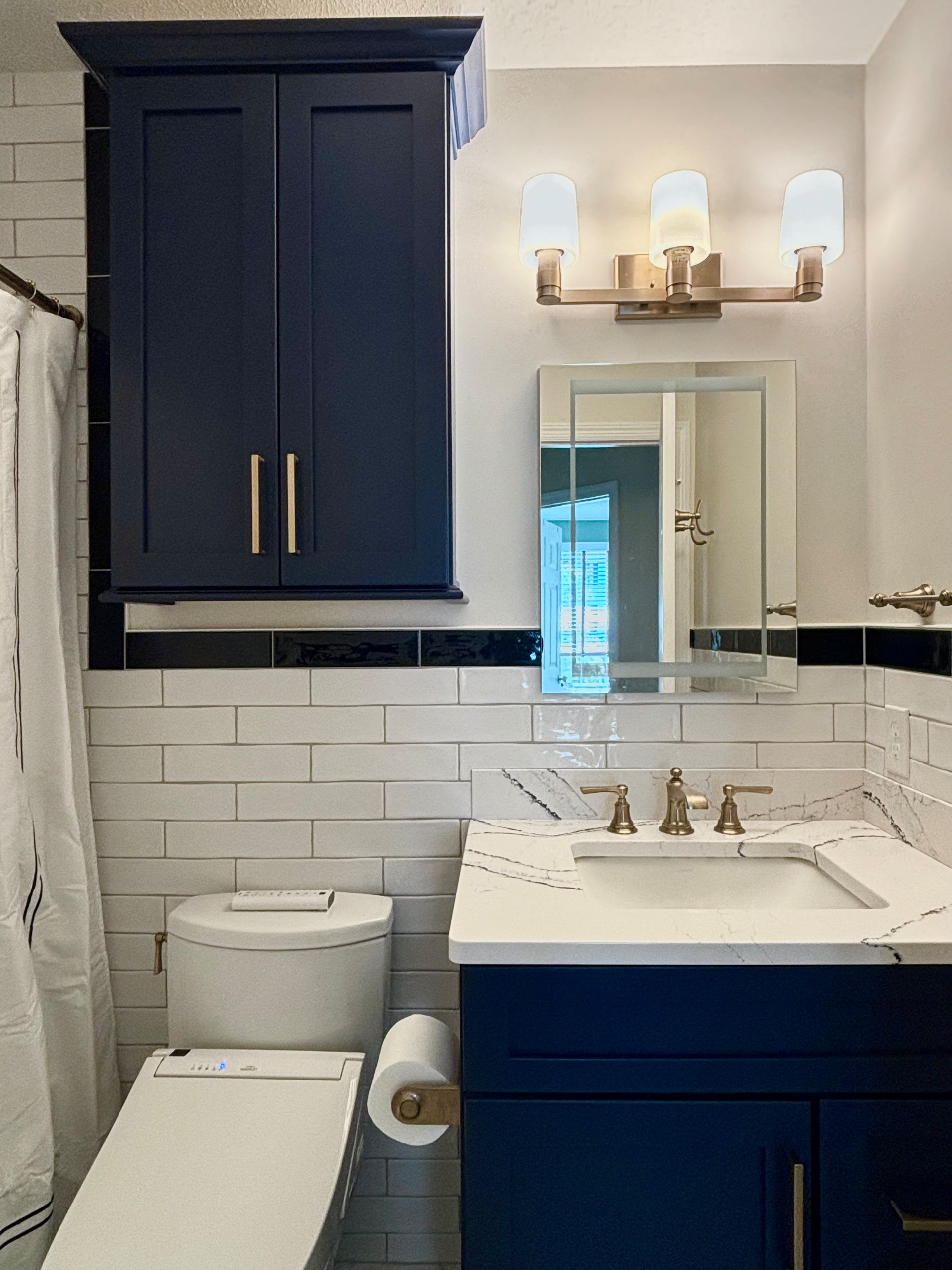 Guest Bathroom in Navy