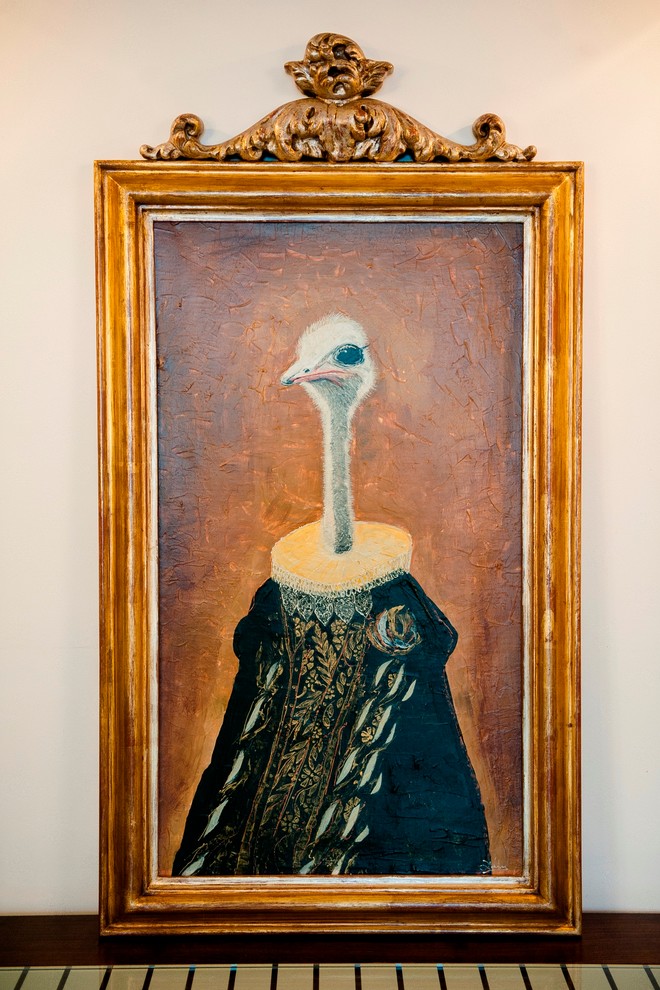 Современная интерпретация сюрреализма. Антикварная рама, Италия 130 лет