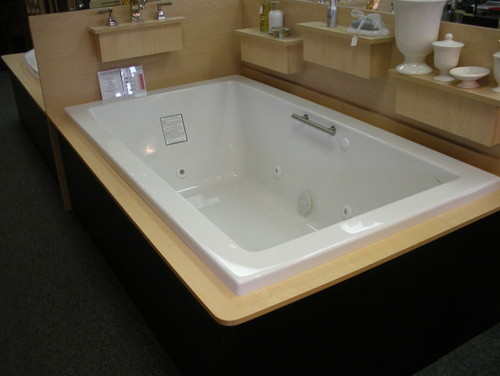 Microsilk vs. Air Tub (Jason) OR Bain Ultra - ](http://ths.gardenweb.com/forums/bath/msg0502451631113.051348552097.jpg)