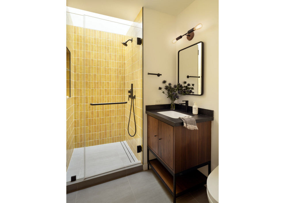 Example of a 1960s home design design in San Francisco