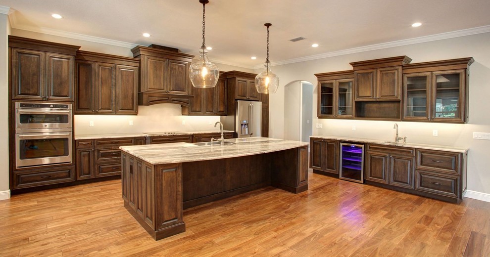 Kitchen - kitchen idea in Tampa