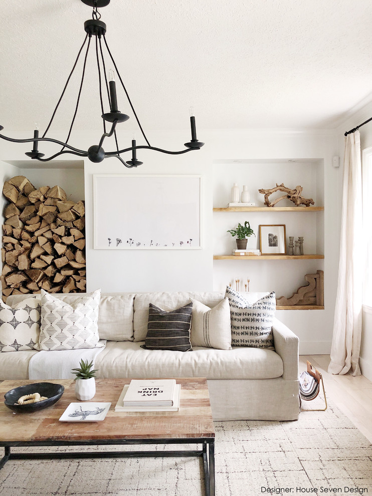 Inspiration for a scandinavian living room remodel in Los Angeles