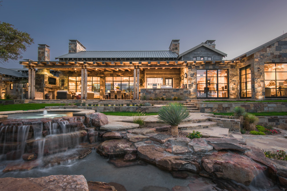 Inspiration for a rustic home design remodel in Austin