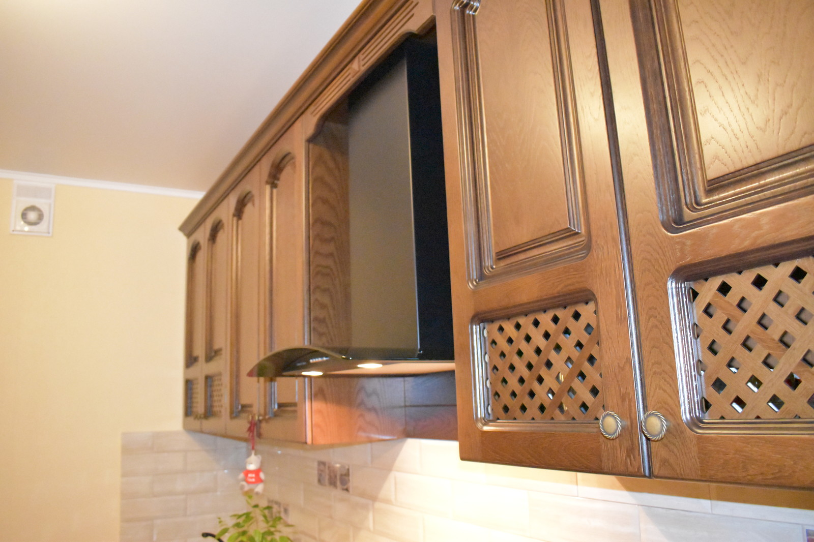 Кухня из массива дуба "Альфа" классика