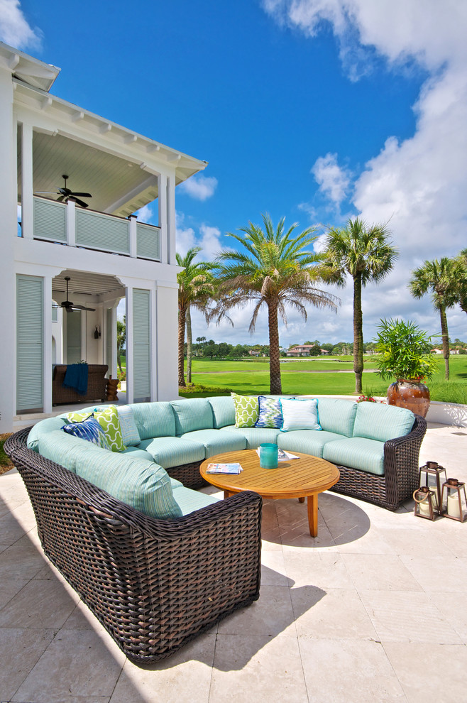 Patio - tropical patio idea in Jacksonville