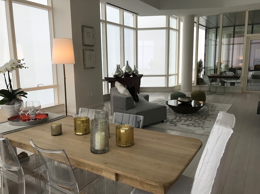 Example of a transitional dining room design in Boston