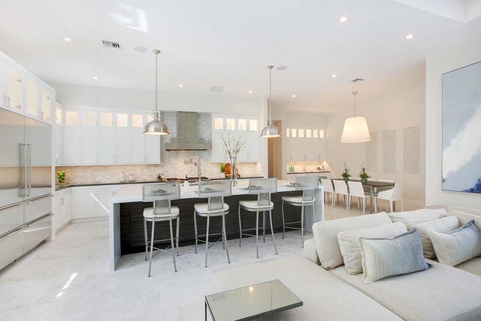 Inspiration for a transitional home design remodel in Miami