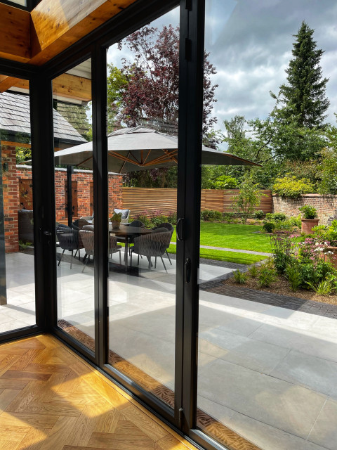 A Contemporary Hale Garden contemporary-garden