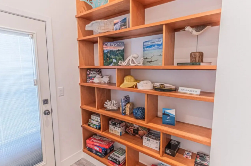 "Beach Me" Lincoln City, OR Short-term Rental Remodel