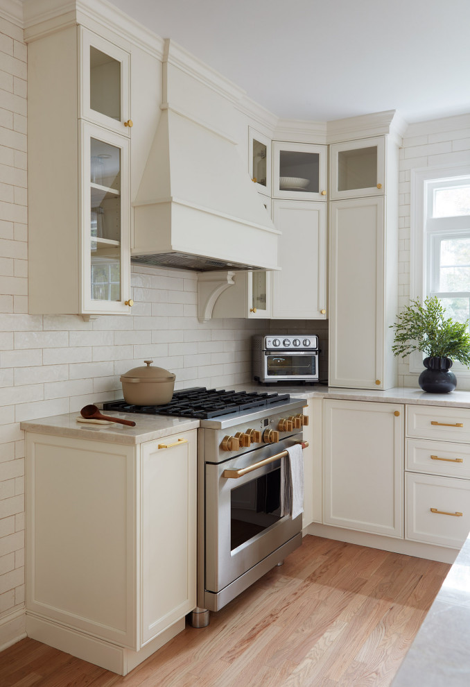 Example of a transitional kitchen design in Bridgeport