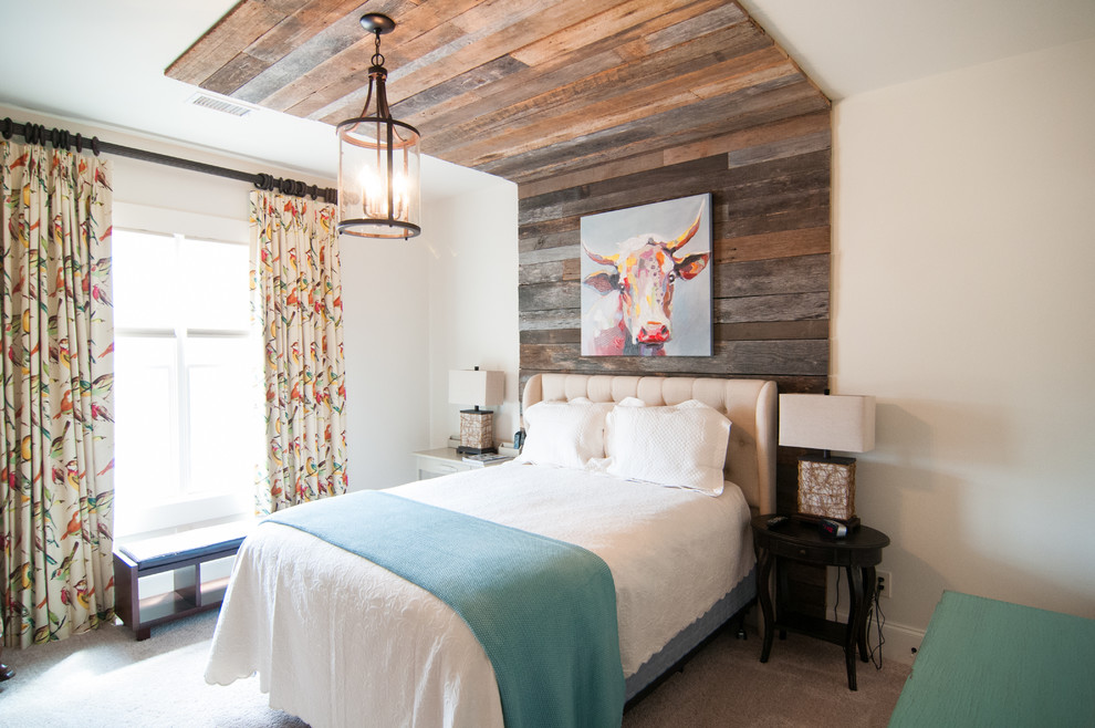 Bedroom - cottage guest bedroom idea in Atlanta