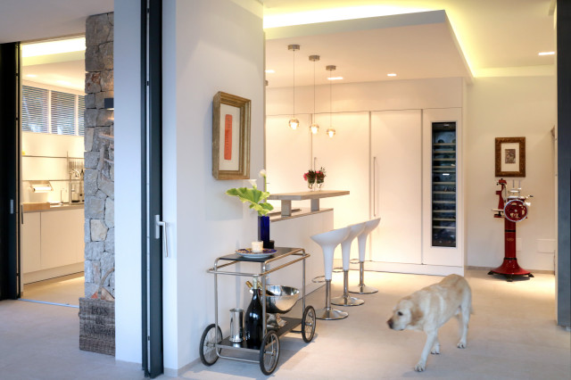 NA MORISCA coastal-dining-room