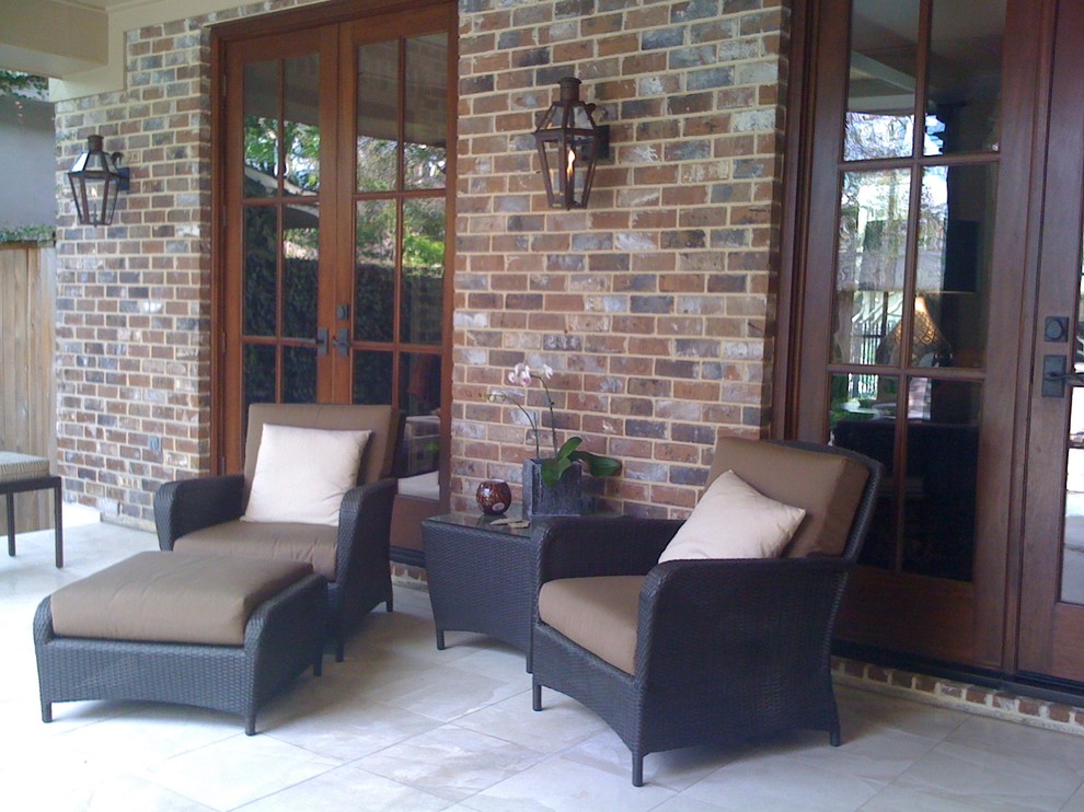 Design ideas for a traditional patio in Austin.
