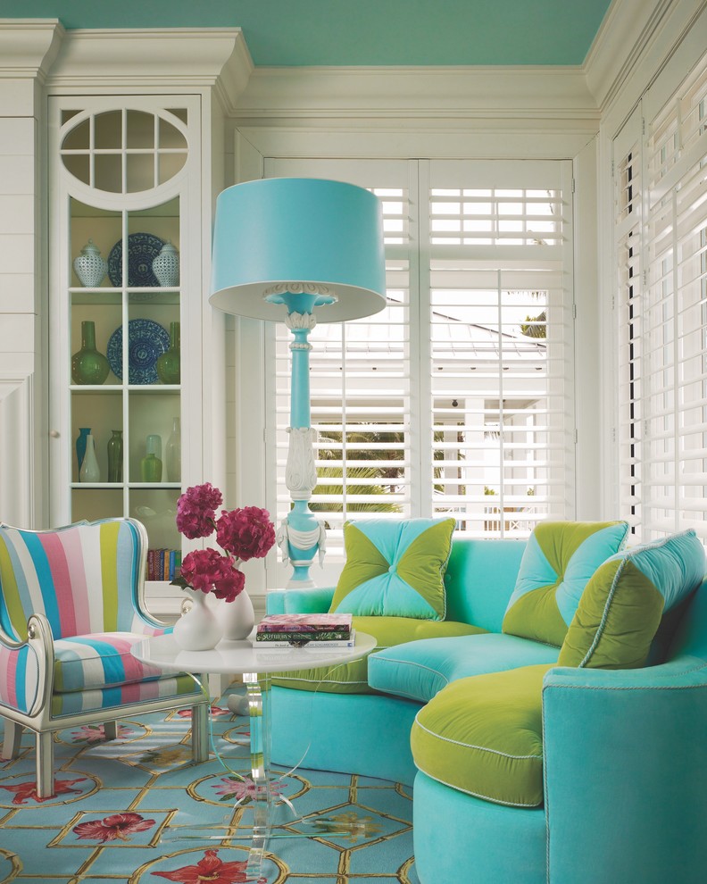 Design ideas for a tropical living room in Miami.