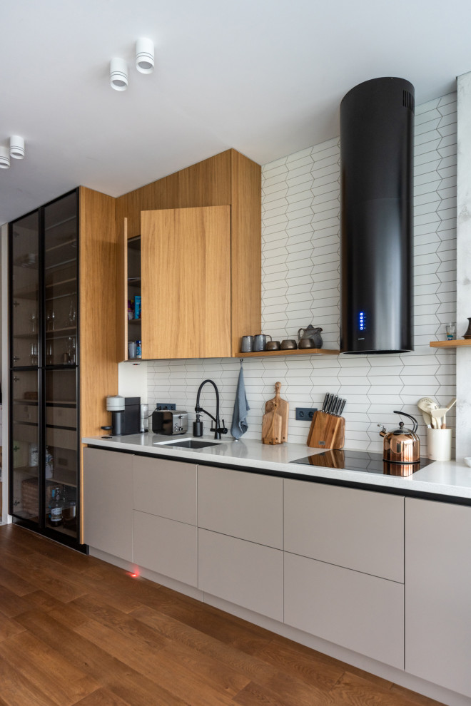 Кухня комбинированная со шпоном