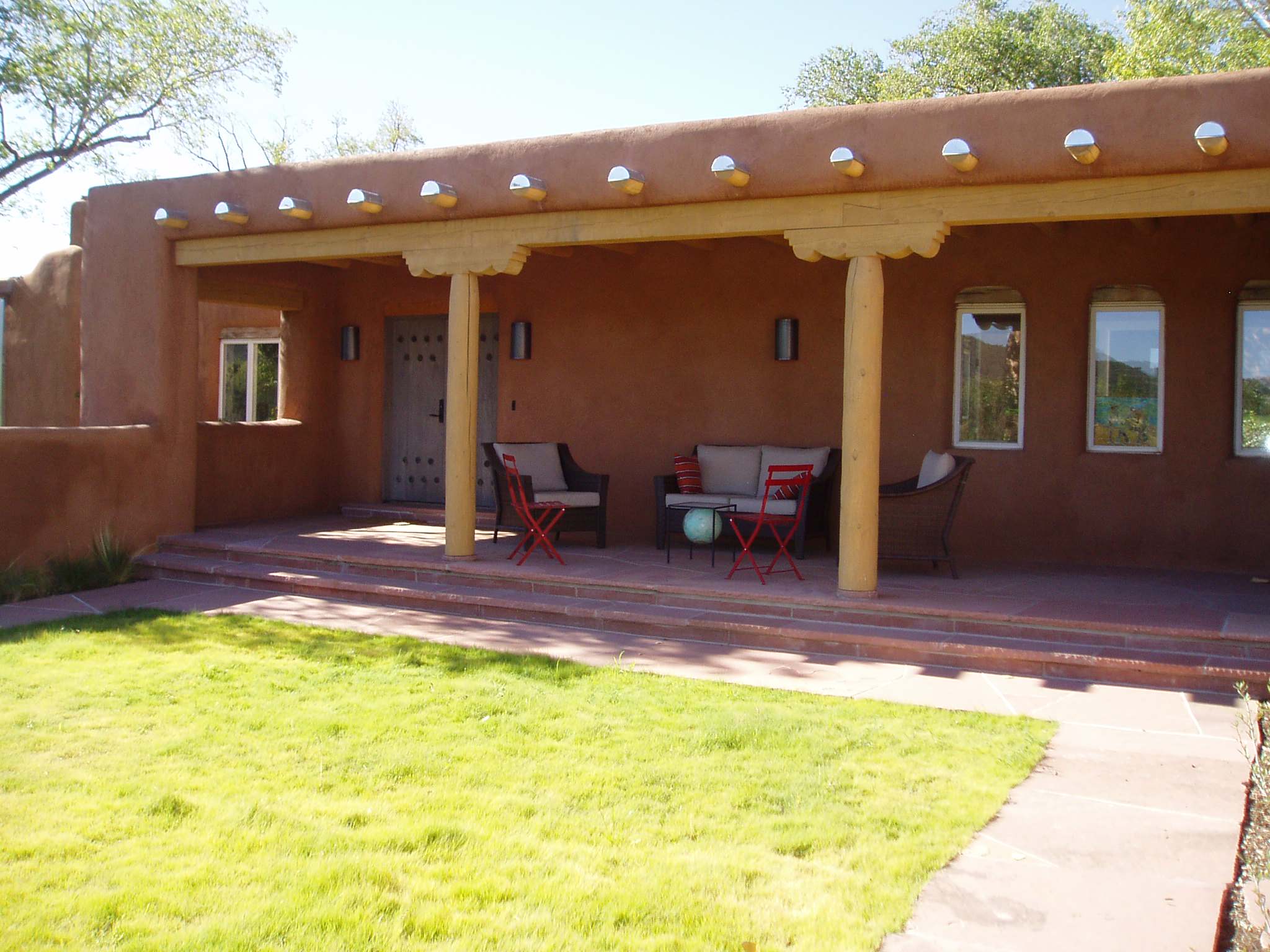 What Is A Mediterranean-style Home? | Bankrate, image size:2048x1536