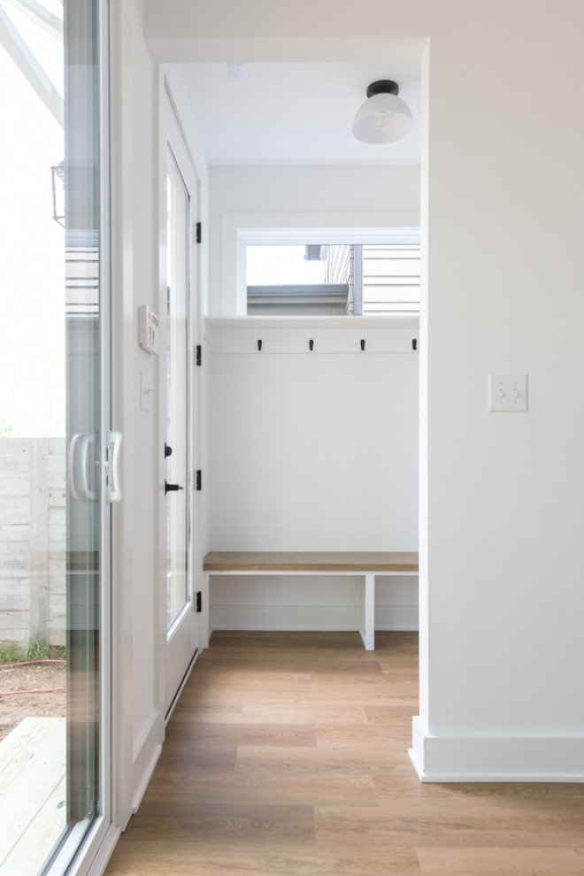 Entryway - transitional entryway idea in Indianapolis