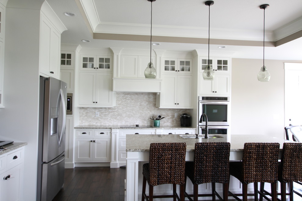 Kitchen - kitchen idea in Chicago