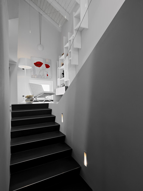 House su due livelli moderne-escalier