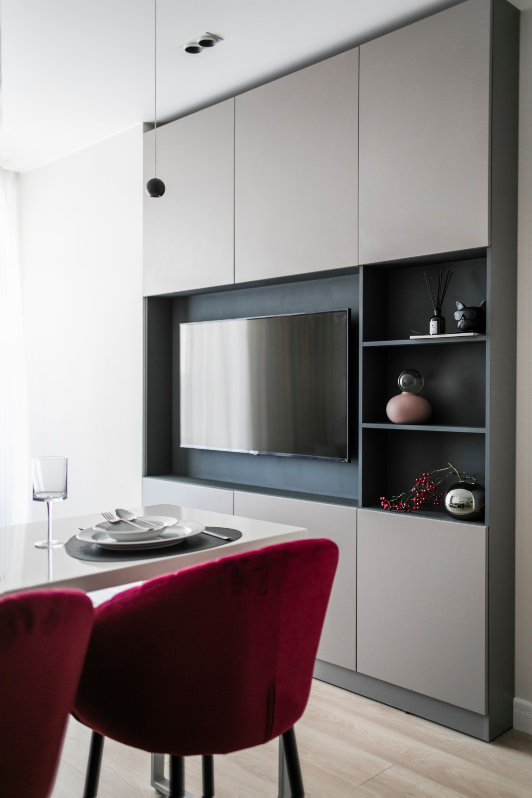 Однокомнатная квартира для молодой девушки. Ижевск, ЖК "Облака", 44 кв.м.