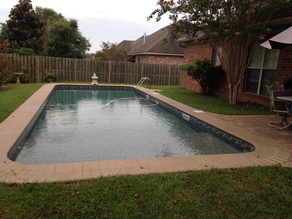 Transitional pool photo in Miami