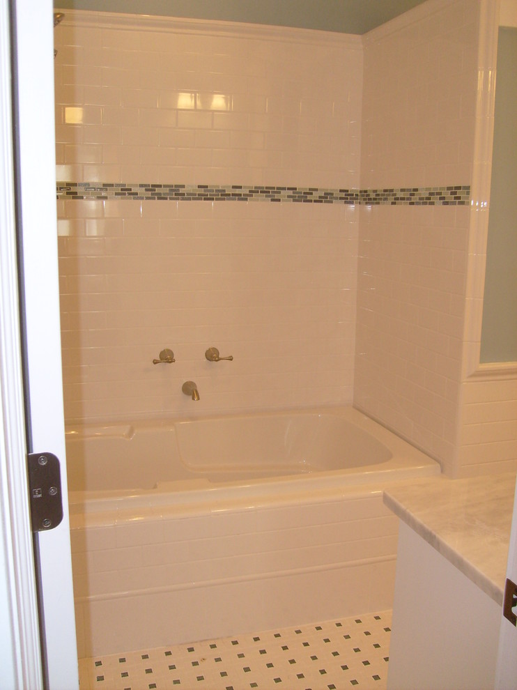 Bungalow Bath