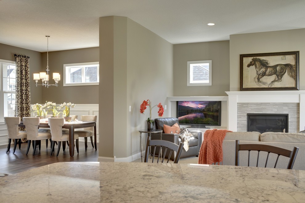 Kitchen - transitional kitchen idea in Minneapolis
