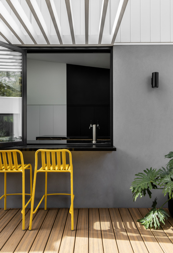 Mittelgroße Moderne Pergola Terrasse im Innenhof, im Erdgeschoss mit Holzgeländer in Melbourne