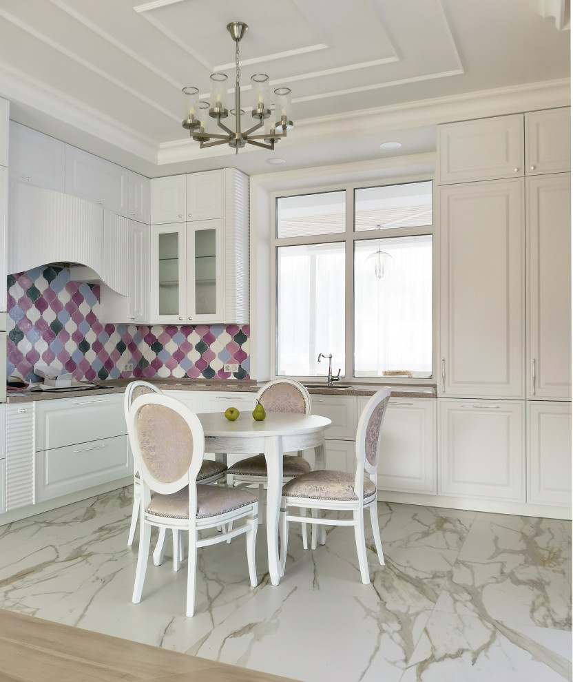 Кухня в сиреневой дымке