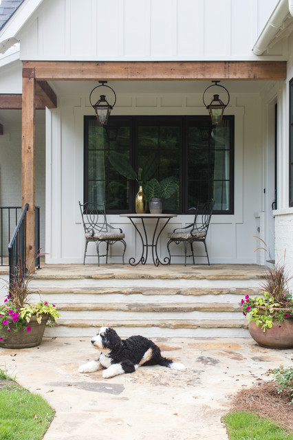 548 Broadway lantlig-veranda