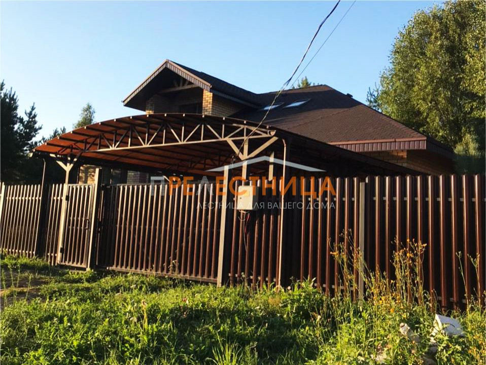 Автомобильный навес для автомобиля