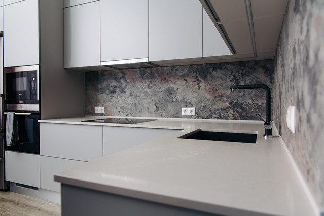 ЖК Южная Акватория на Ленинском contemporary-kitchen