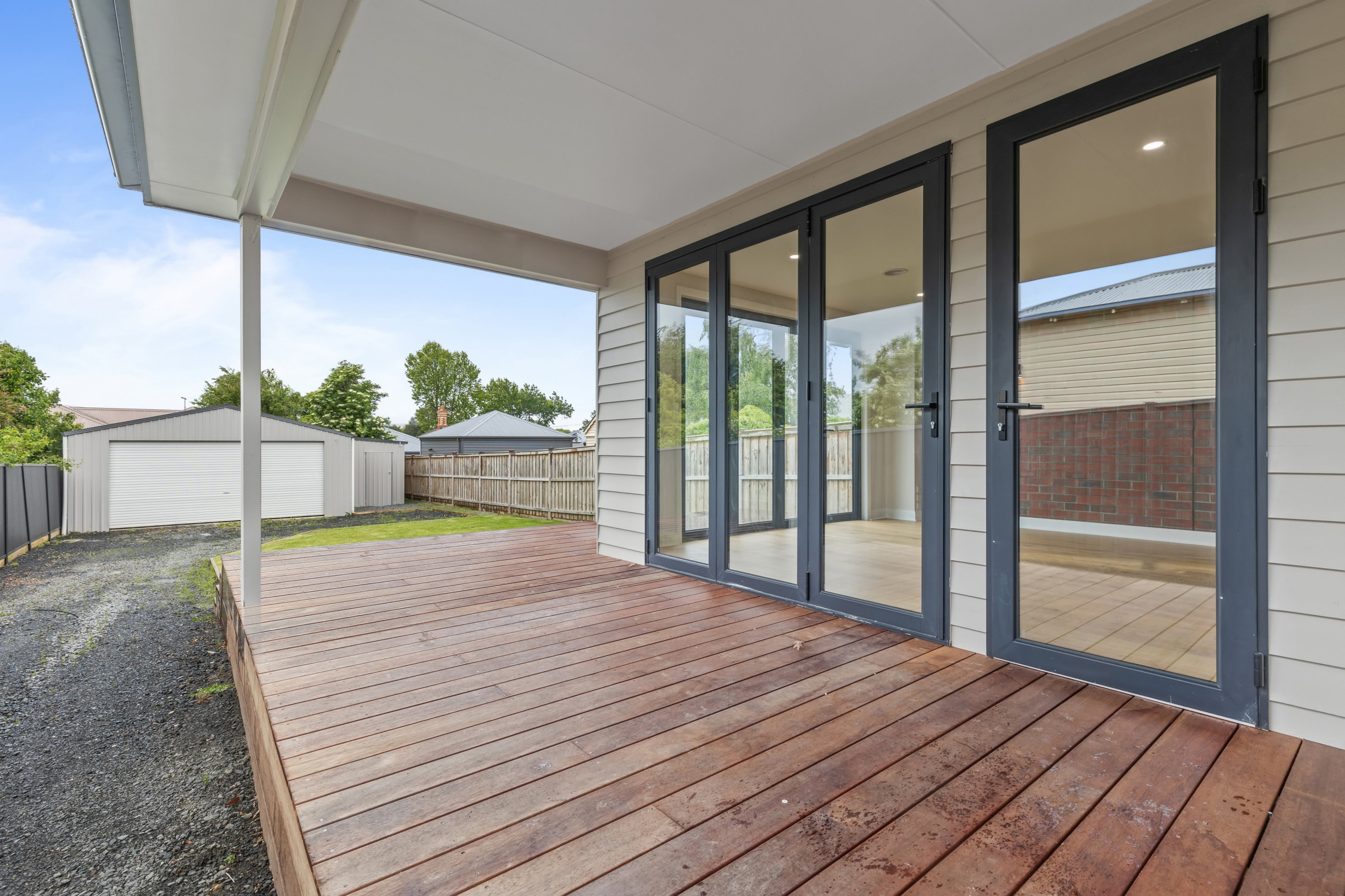 Ballarat, VIC Traditional Deck