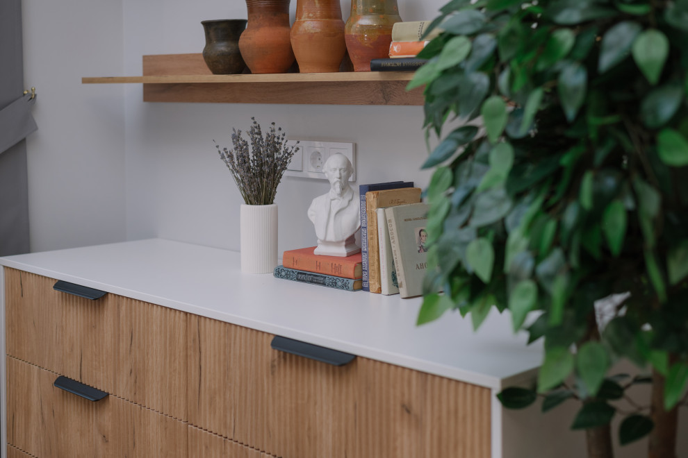 Реализация проекта в старом фонде СПб, квартира с камином.