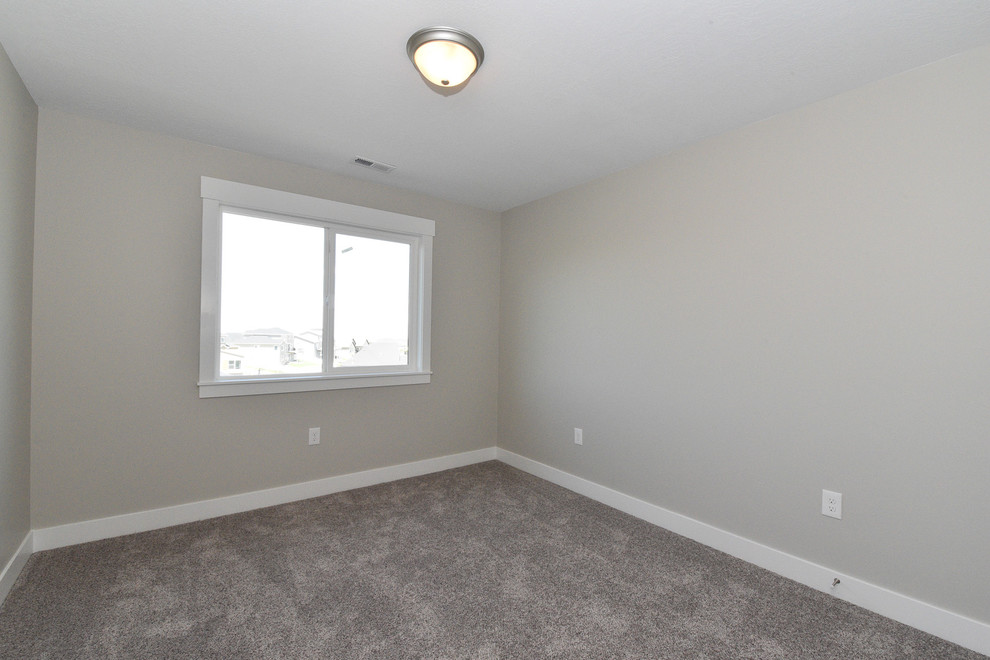 Home design - transitional home design idea
