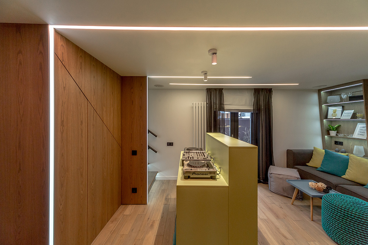 Гостиная с вертушками