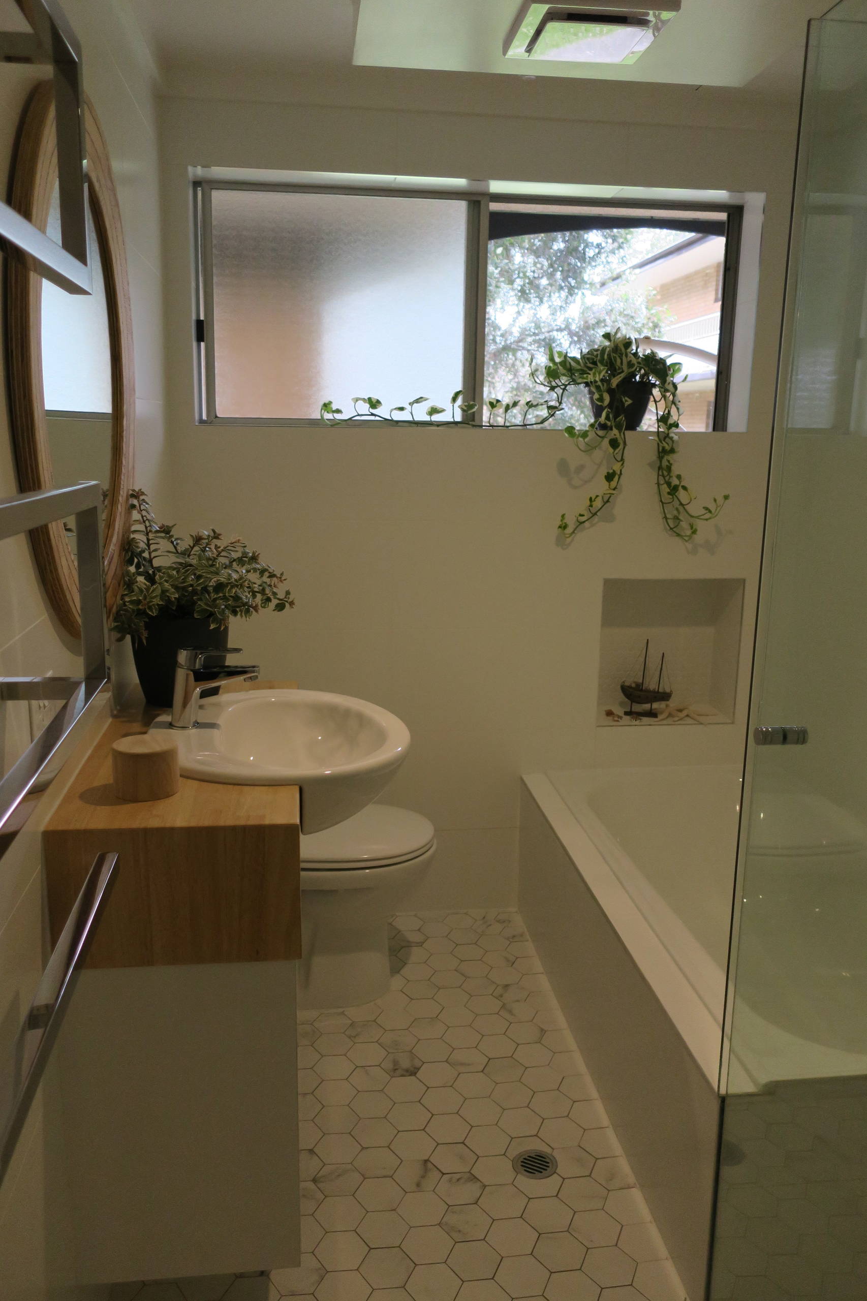 Project 18  - THE APARTMENT DEE WHY is open for business  -  Air B and B