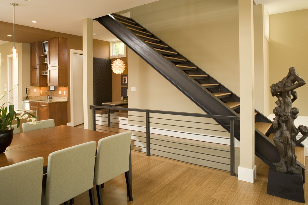 Photo of a contemporary staircase in Indianapolis.
