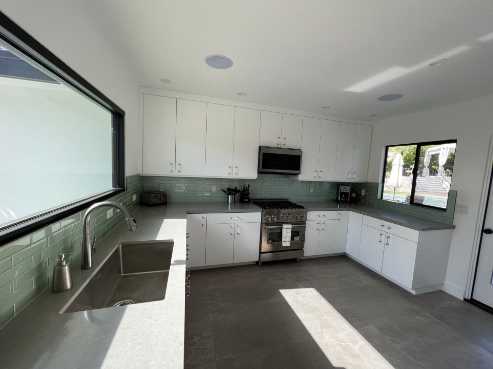 Kitchen - modern kitchen idea