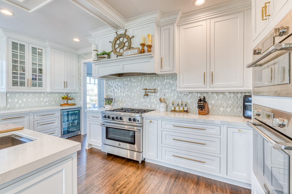 Massapequa New Construction Farmhouse Kitchen New York by PLI